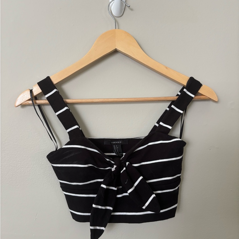 Forever 21 Black and White Crop Tie Front Tank Top